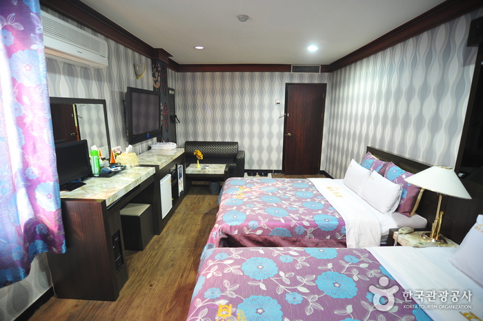 Andong Park Tourist Hotel